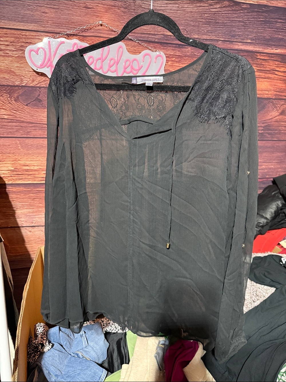 1x Jennifer Lopez  Black Sheer Lace-Shoulder V-Neck Blouse